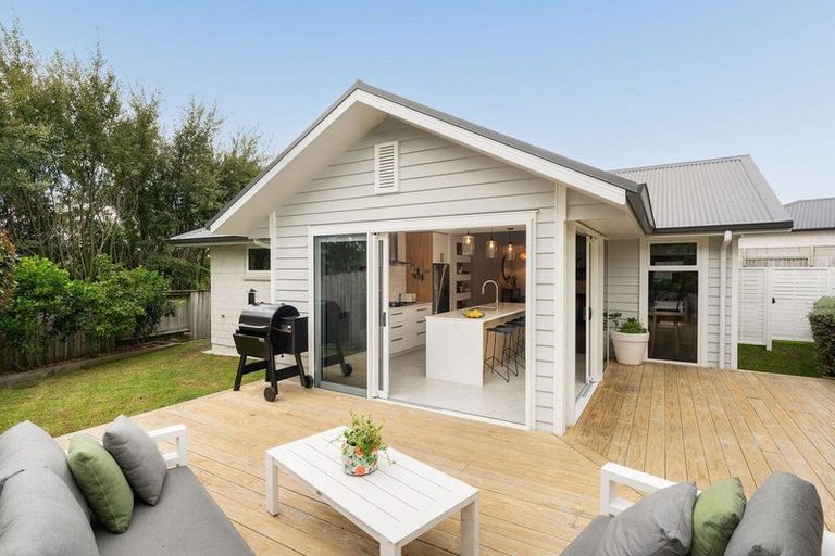 Photo of property in 16 Okataina Street, Pyes Pa, Tauranga, 3112