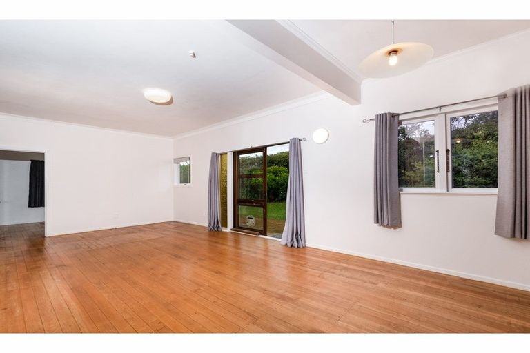 Photo of property in 54 Mcentee Road, Waitakere, Auckland, 0816