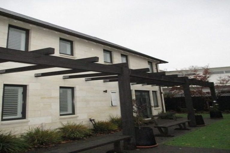 Photo of property in 5 Merivale Lane, Merivale, Christchurch, 8014