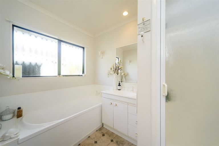 Photo of property in 26 Washington Parade, Milson, Palmerston North, 4414