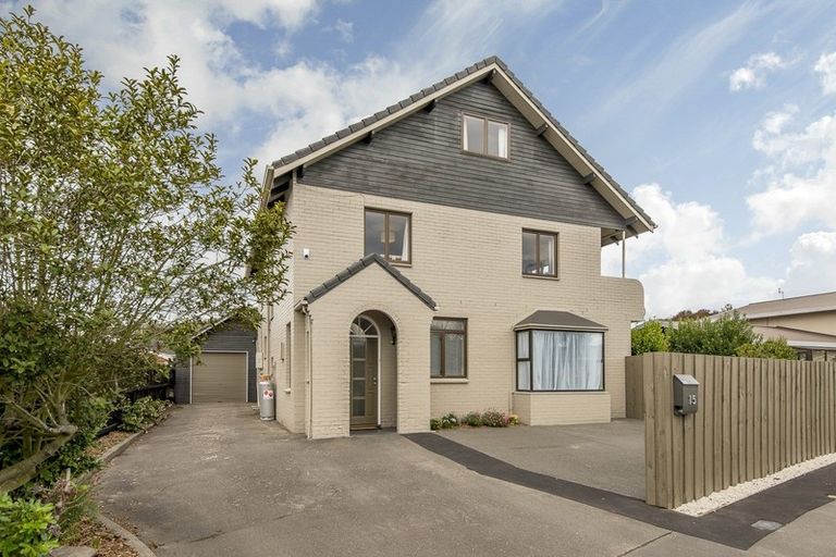 Photo of property in 15 Sawtell Place, Northcote, Christchurch, 8052