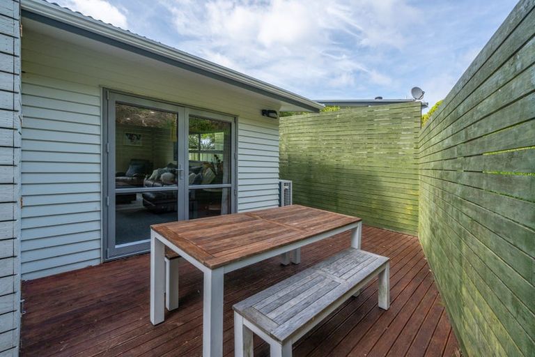 Photo of property in 54 Amesbury Drive, Churton Park, Wellington, 6037