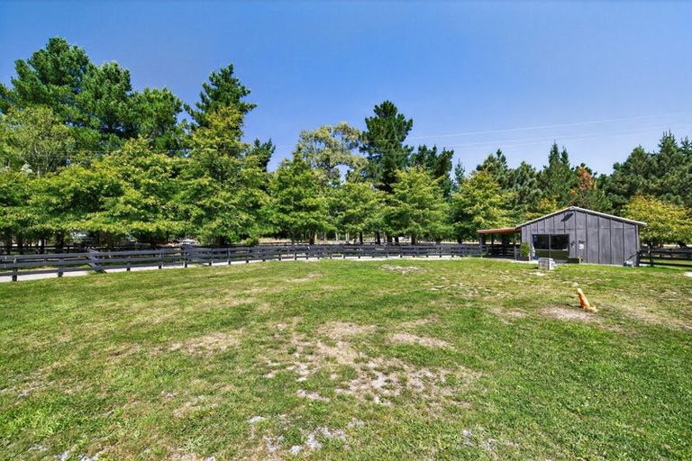 Photo of property in 32 Scarlet Oak Drive, West Melton, Christchurch, 7676