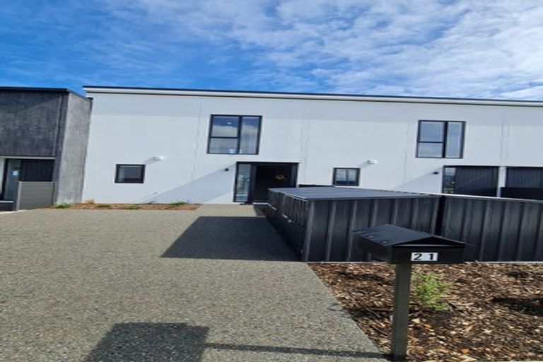 Photo of property in 21 Pipi Place, Levin, 5510