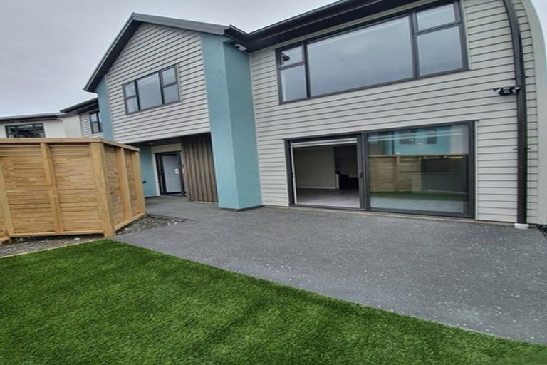 Photo of property in 6d Te Whiti Grove, Waterloo, Lower Hutt, 5011