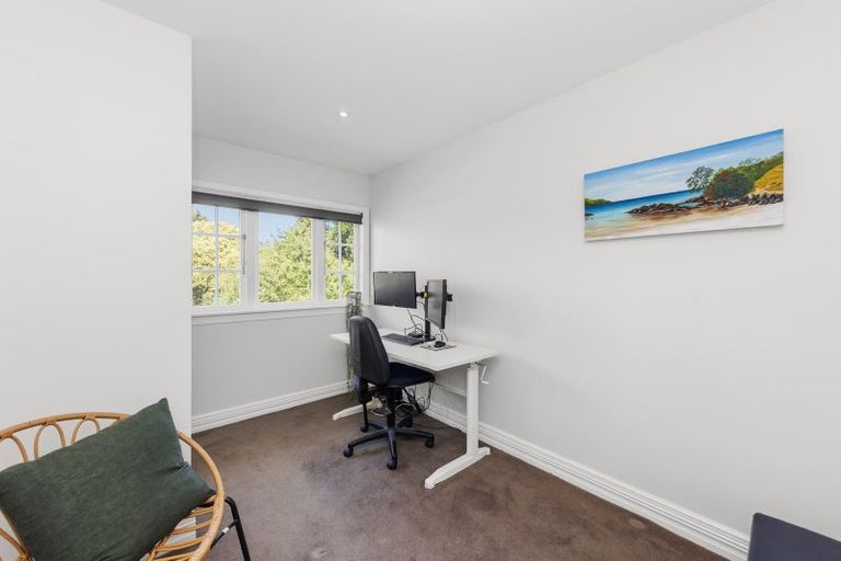 Photo of property in 5 Manor Place, Point Chevalier, Auckland, 1022