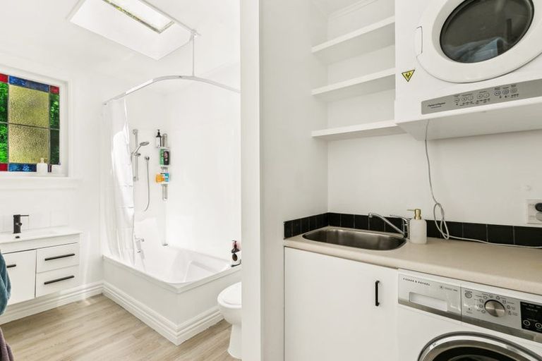 Photo of property in 210 Sydney Street West, Thorndon, Wellington, 6011