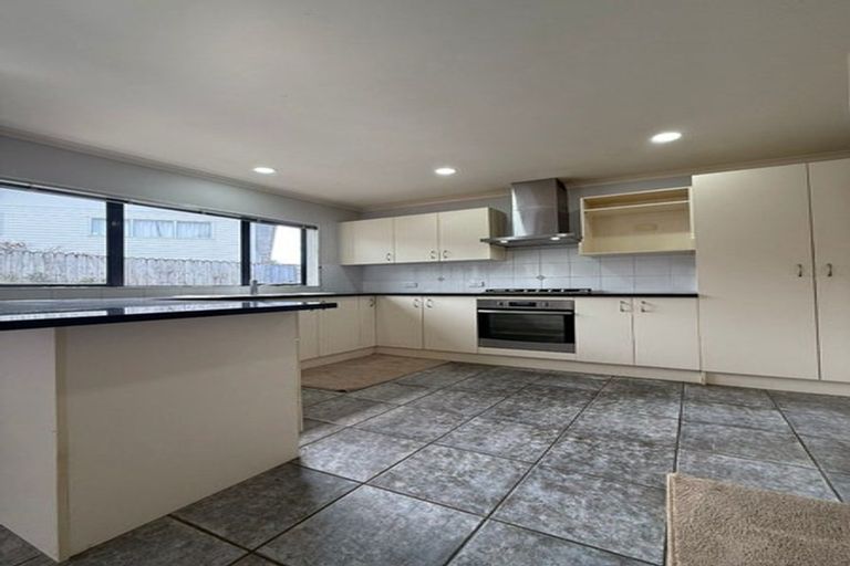 Photo of property in 54 Ridge Road, Howick, Auckland, 2014