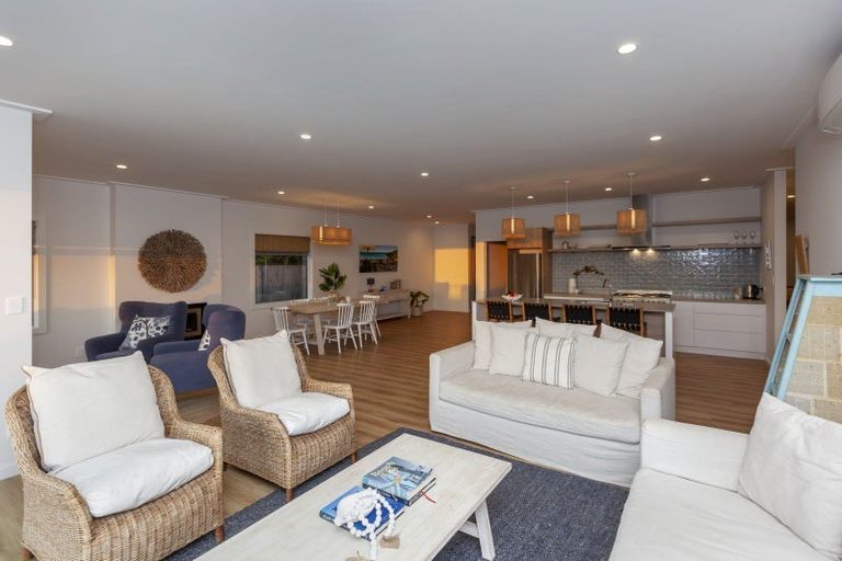 Photo of property in 68 Marine Parade, Paraparaumu Beach, Paraparaumu, 5032