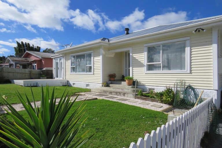 Photo of property in 34 Neumann Street, Kawakawa, 0210