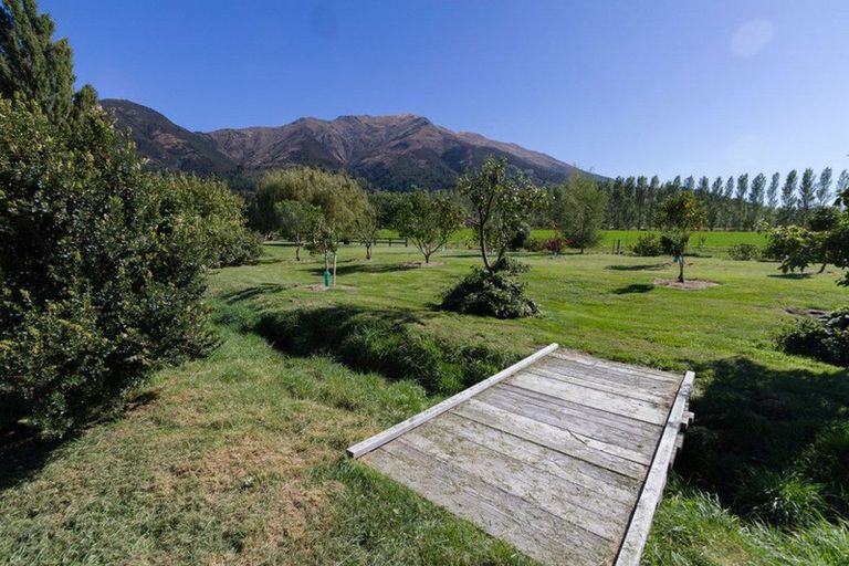 Photo of property in 1044 Lake Hawea-albert, Albert Town, Wanaka, 9382