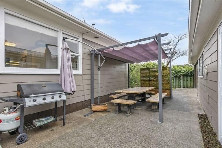 Photo of property in 12 Minaret Drive, Bucklands Beach, Auckland, 2014