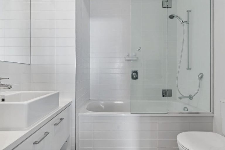 Photo of property in Sentinel Apartments, 601/3 Northcroft Street, Takapuna, Auckland, 0622