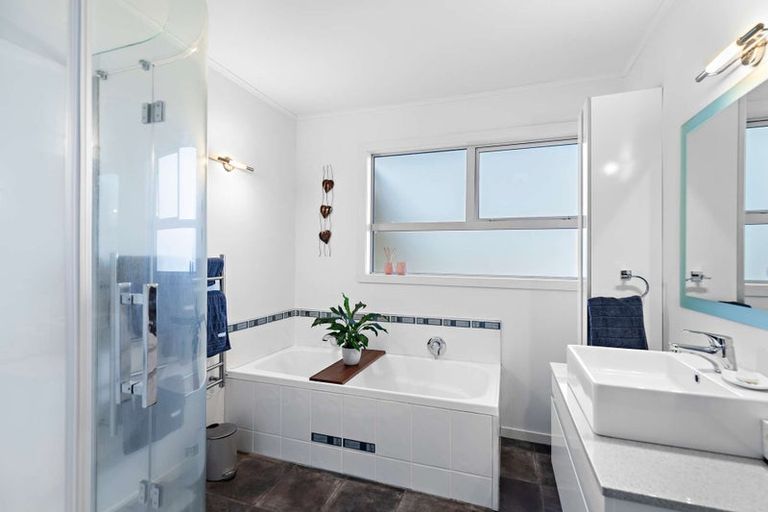 Photo of property in 12 Kennedy Drive, Levin, 5510