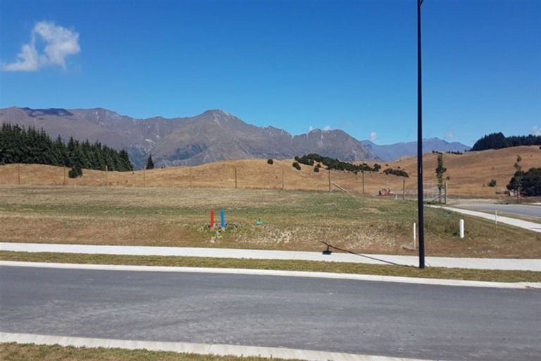 Photo of property in 59 Mount Nicholas Avenue, Wanaka, 9305