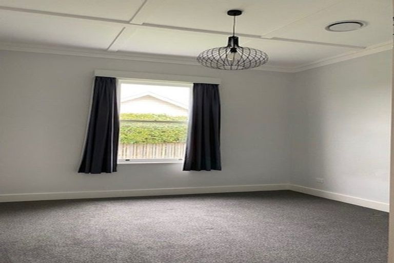 Photo of property in 34 Malcolm Street, Martinborough, 5711