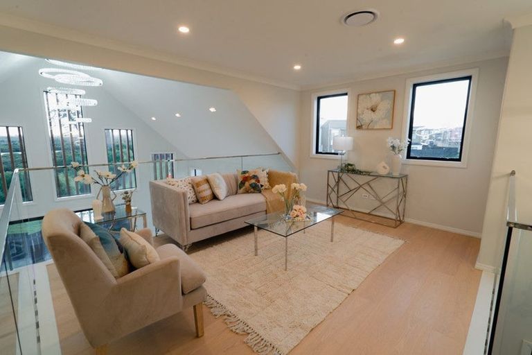 Photo of property in 28 Catalina Avenue, Rosehill, Papakura, 2113