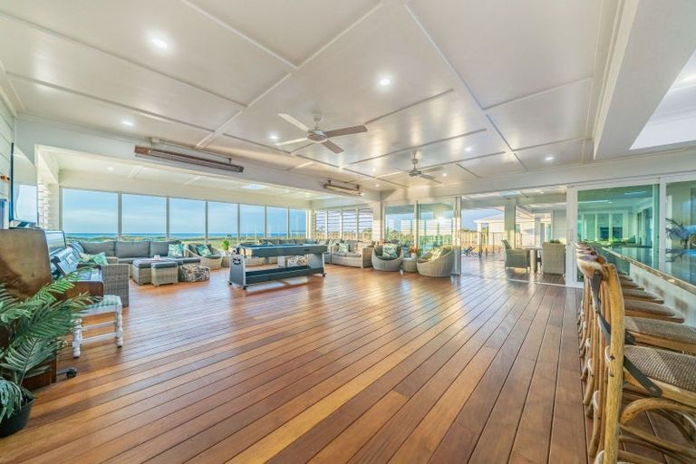 Photo of property in 87 Rutherford Drive, Waikanae Beach, Waikanae, 5036