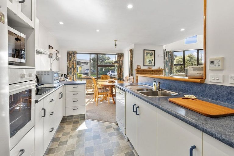 Photo of property in 1/4u Richard Street, Titahi Bay, Porirua, 5022