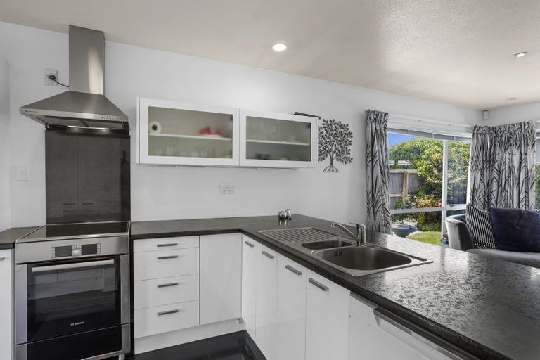 Photo of property in 2/29 Dunedin Street, Redwood, Christchurch, 8051