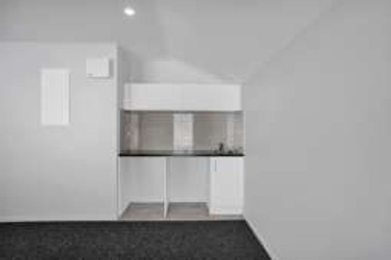 Photo of property in 8a Frederick Place, Whalers Gate, New Plymouth, 4310
