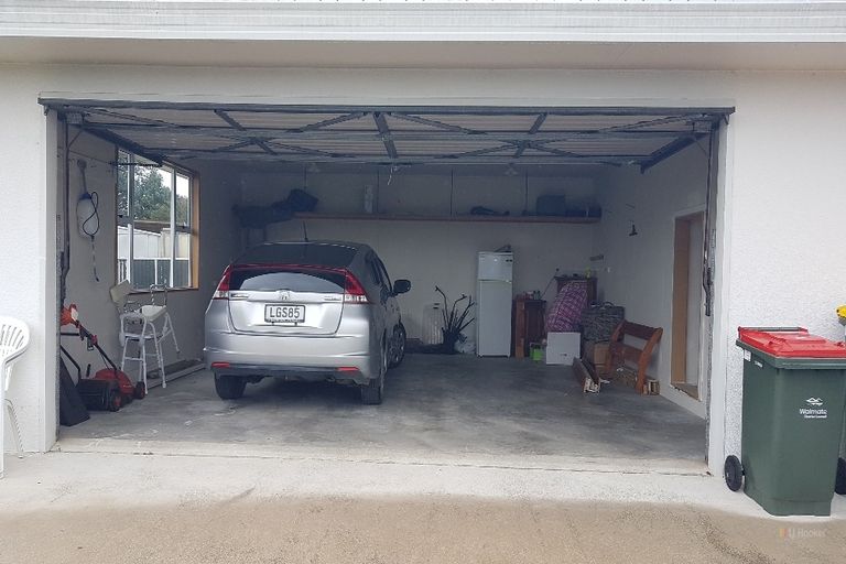 Photo of property in 19 Timaru Road, Waimate, 7924