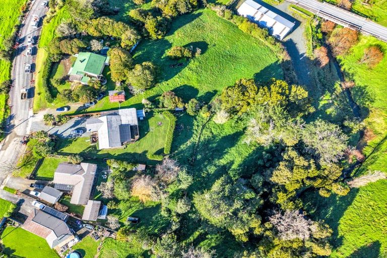 Photo of property in 8 Doctors Hill Road, Maungaturoto, 0520