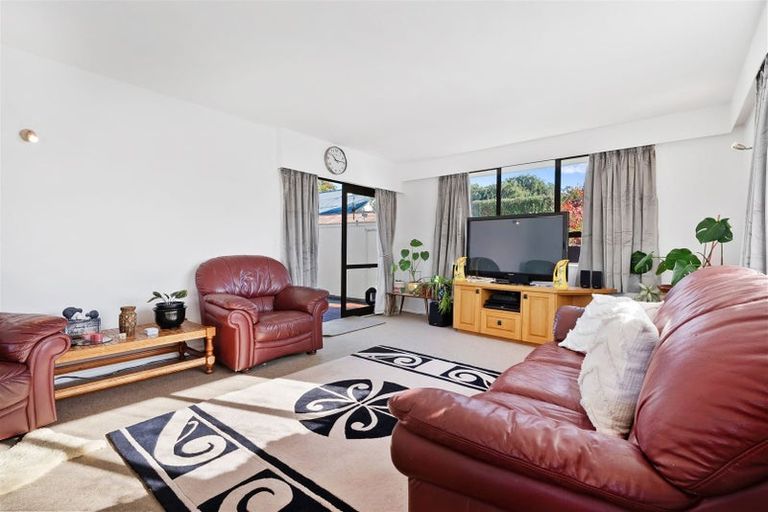 Photo of property in 2/38 Brookside Terrace, Bryndwr, Christchurch, 8053