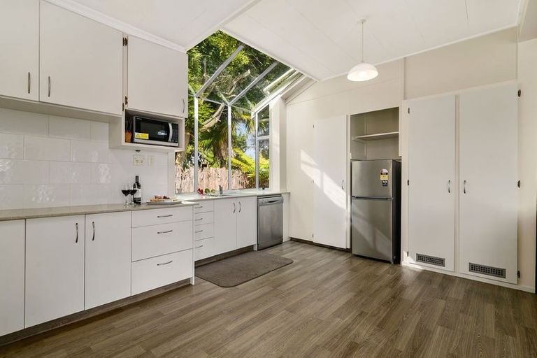 Photo of property in 100 Ranolf Street, Glenholme, Rotorua, 3010