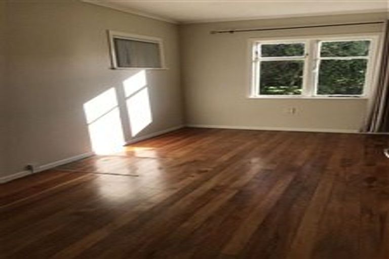 Photo of property in 3 Titoki Road, Waikanae Beach, Waikanae, 5036