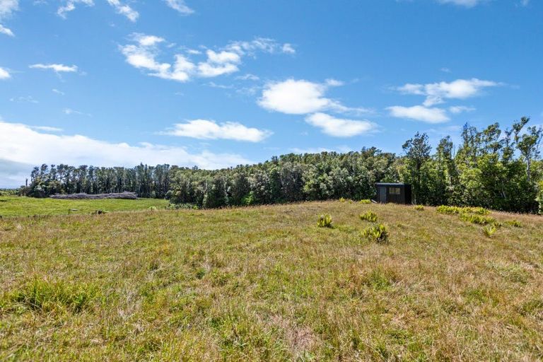Photo of property in 1878 Mangorei Road, Mangorei, New Plymouth, 4371