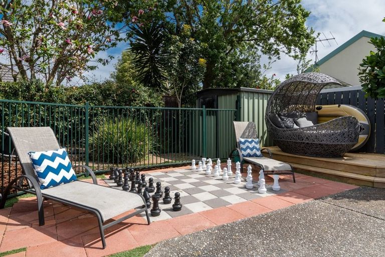 Photo of property in 39 Suncrest Drive, West Harbour, Auckland, 0618