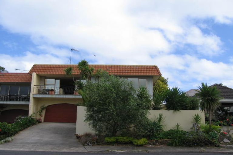 Photo of property in 1/6 Milford Park Place, Milford, Auckland, 0620