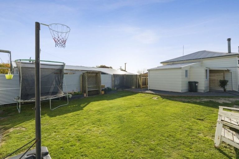 Photo of property in 19 Severn Street, Rongotea, 4476