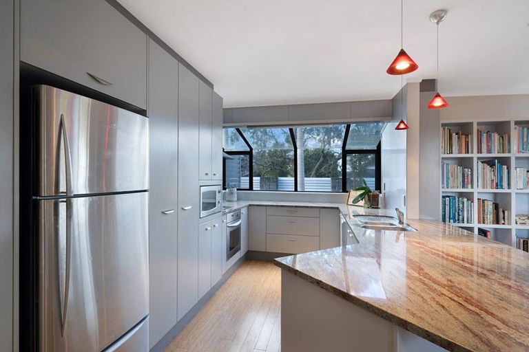 Photo of property in 12 Bay Vista Drive, Red Beach, 0932