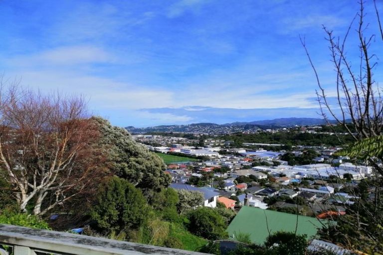 Photo of property in 107 Nevay Road, Miramar, Wellington, 6022