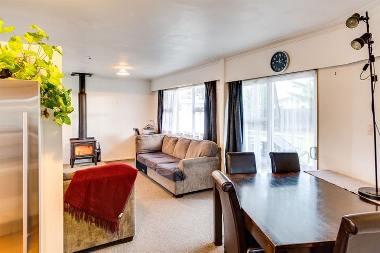 Photo of property in 14 Saint Pauls Place, Tamatea, Napier, 4112