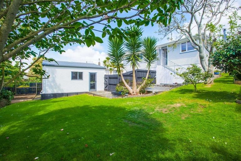 Photo of property in 16 Bean Place, Mount Wellington, Auckland, 1060