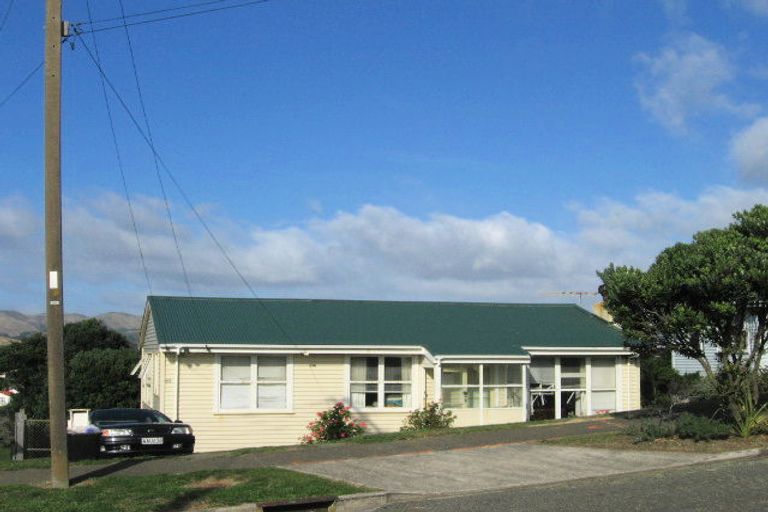 Photo of property in 85 Matatiro Street, Titahi Bay, Porirua, 5022