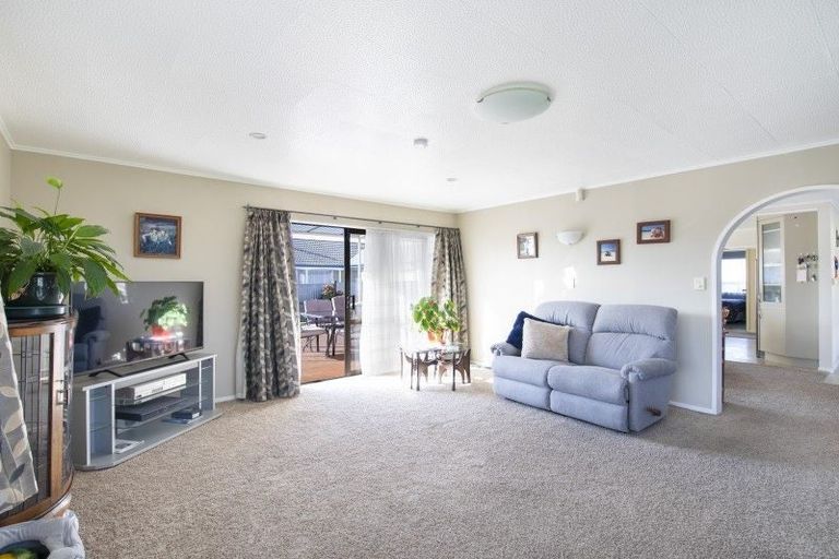 Photo of property in 165 Tait Drive, Greenmeadows, Napier, 4112