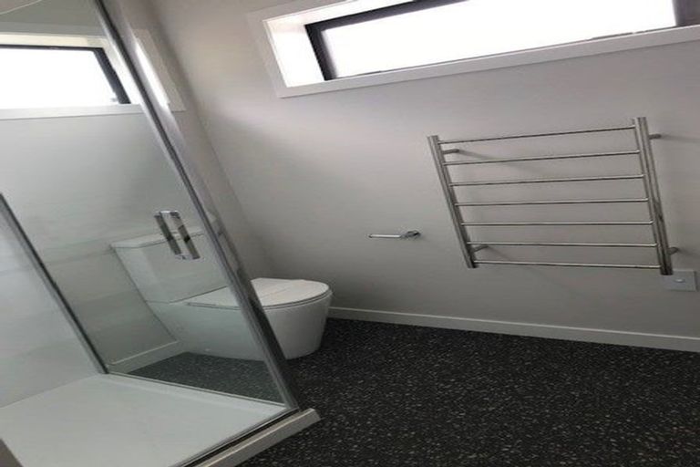 Photo of property in 5 Hihi Place, Waikanae, 5036