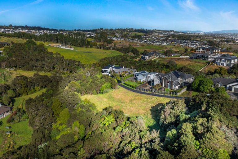 Photo of property in 18 Imperial Place, Flat Bush, Auckland, 2019