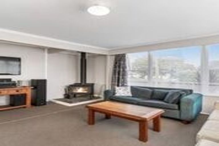 Photo of property in 5 Cooper Place, Papakura, 2110