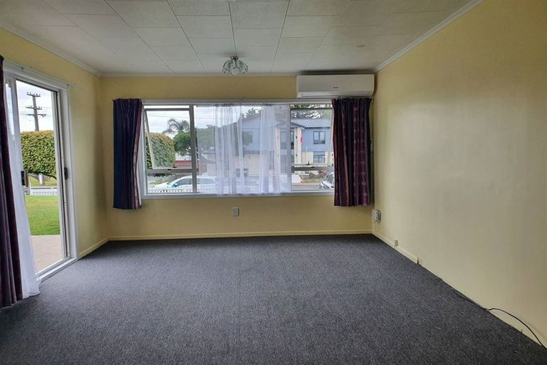 Photo of property in 36 Mckean Avenue, Manurewa, Auckland, 2102