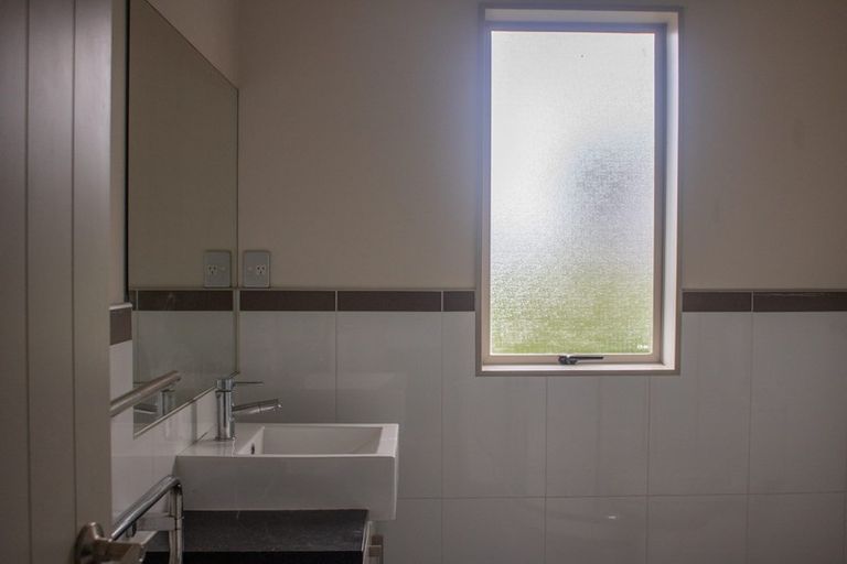 Photo of property in 108 San Marino Drive West, Henderson, Auckland, 0612