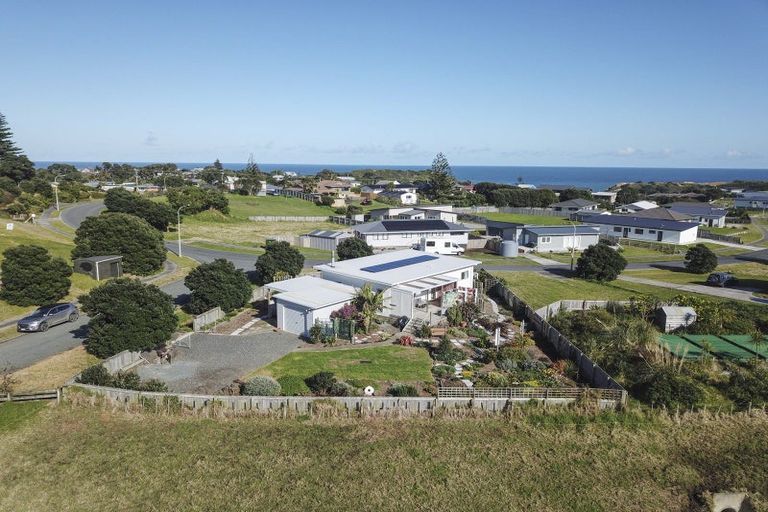 Photo of property in 10 Sunset Drive, Baylys Beach, Dargaville, 0377