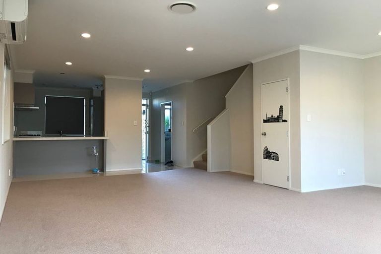 Photo of property in 96 Flat Bush School Road, Flat Bush, Auckland, 2019