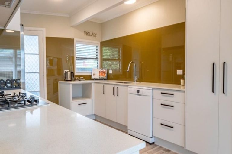 Photo of property in 37 Herbert Road, Queenwood, Hamilton, 3210