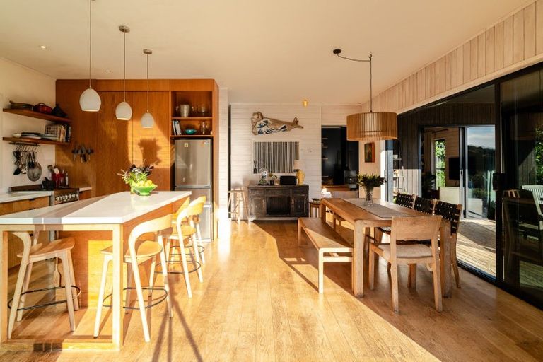 Photo of property in 380 Whaanga Road, Raglan, 3297