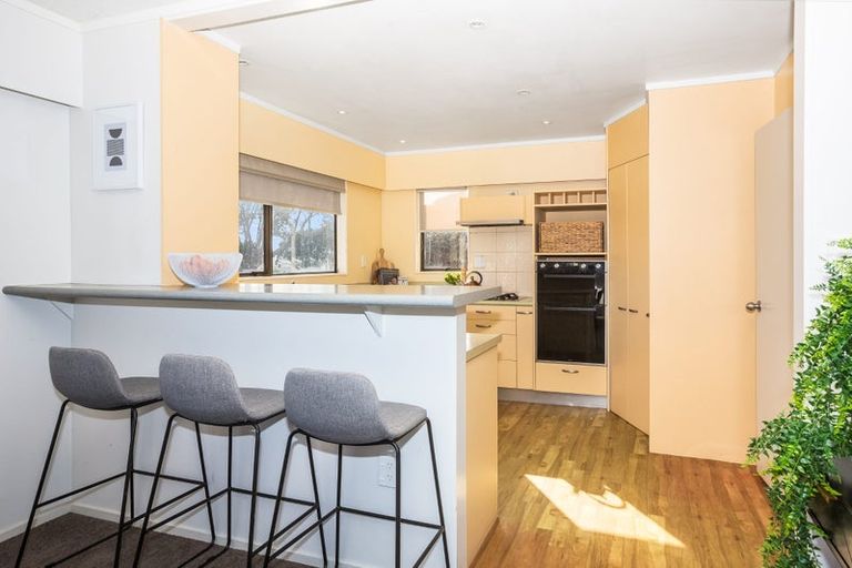 Photo of property in 14 Mercury Way, Whitby, Porirua, 5024